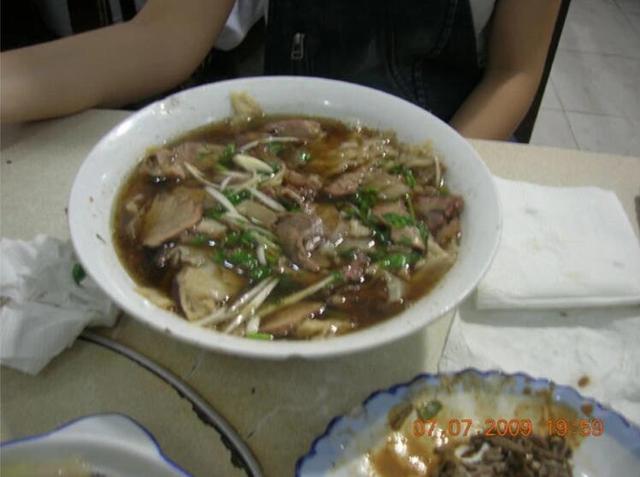 保定特色美食牛肉罩饼简介，郭德纲最爱的河北美食