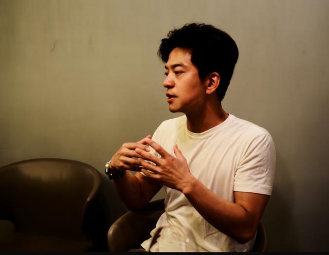 李克勤和李健身高，李健夫妇私下宴请李克勤