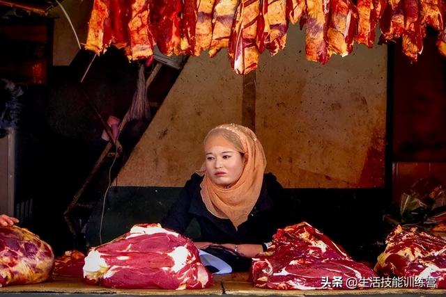 人生艺术照欣赏，浅谈油画超写实人体艺术