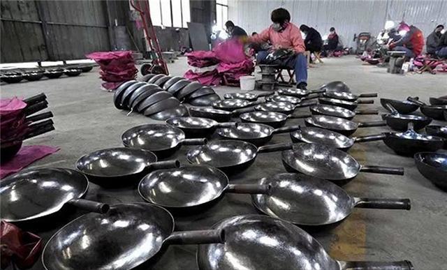毒铁锅为何屡禁不止，炒菜用的铁锅用哪个比较安全呢