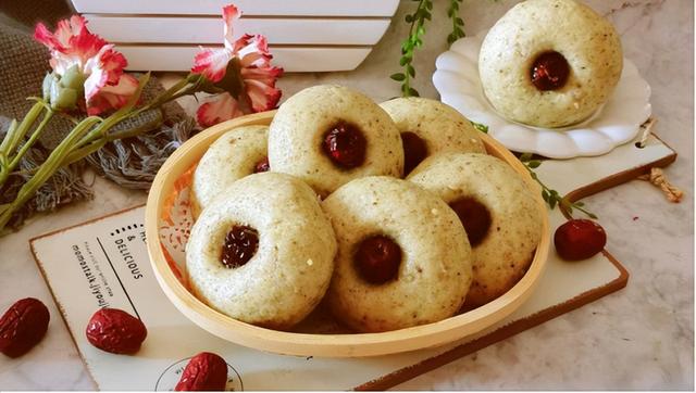 红枣馒头怎么做，在家如何自己制作红枣馒头