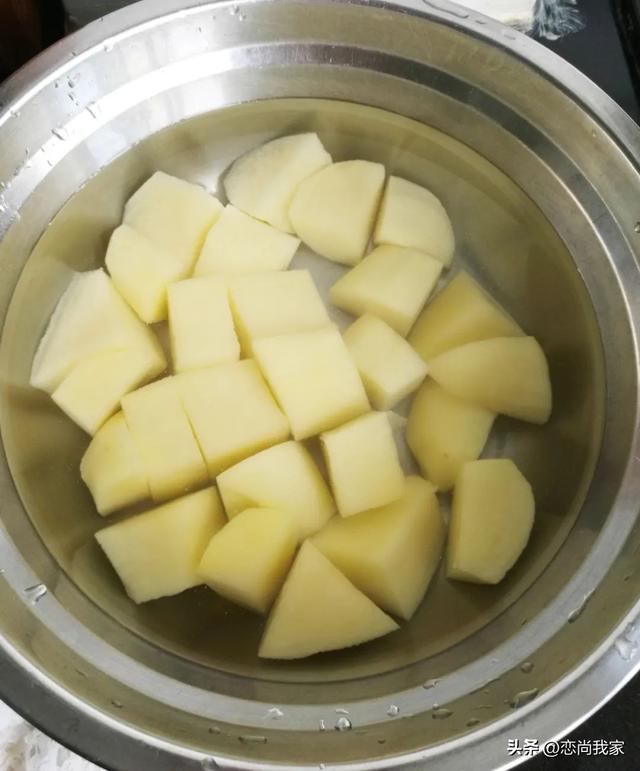 羊肉配什么菜好吃，这个季节吃羊肉配什么菜好吃（羊肉片别总是涮着吃）