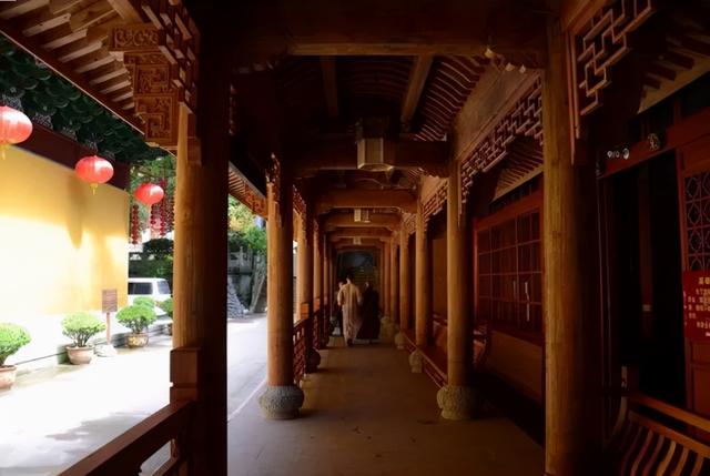 春节适合旅游的地方，最新春节期间旅游攻略（拉萨这些地方免费打卡）