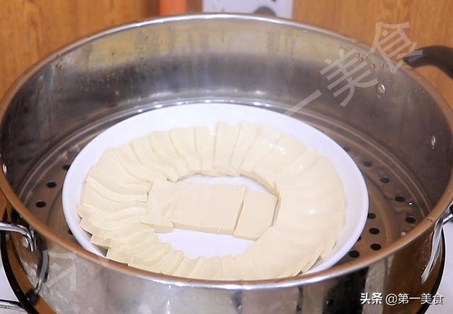 天然石磨豆腐的做法，传统古法用石磨打豆腐的全过程