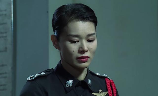 胡杏儿年轻时的颜值巅峰，从胖妹到性感辣妈