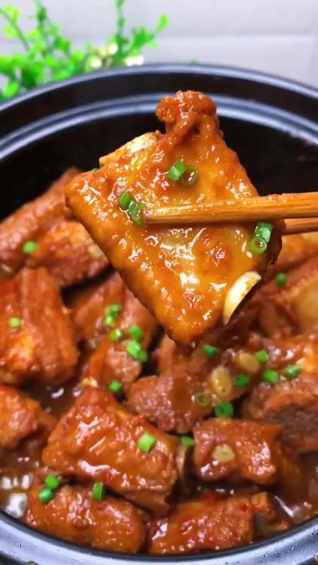 怎样用砂锅红烧排骨好吃，砂锅红烧排骨
