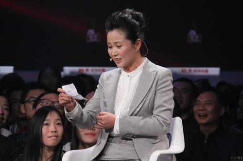 倒追老公恩爱30年，黄菡年轻时（倒追老公恩爱30年无绯闻）