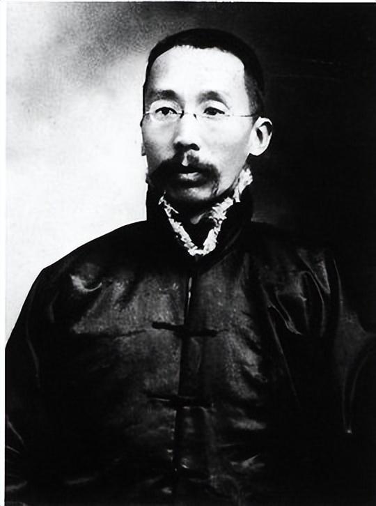 10位首批四川历史名人，我国近代出生于四川的名人伟人简介