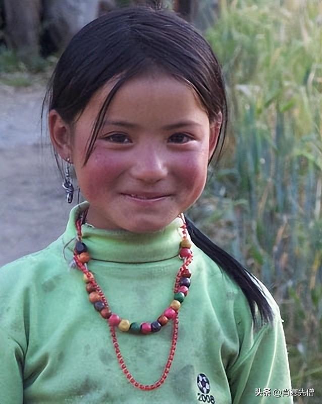 采访藏族小朋友你家里有多少牦牛，我95后藏族姑娘985高材生