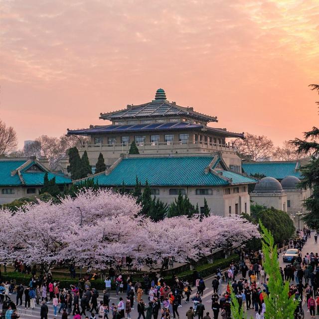 十省通衢分别是哪些城市，国内被称为九省通衢