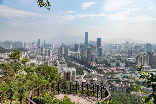 深圳有哪些风景漂亮的山，深圳值得征服的25座山