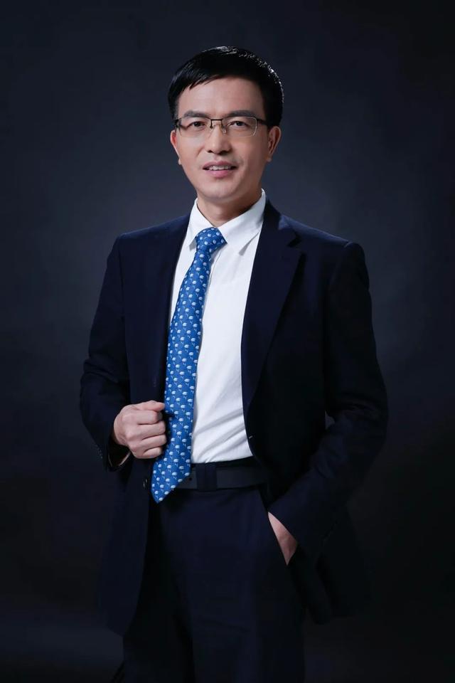 全球经济走出衰退，全球经济持续衰退
