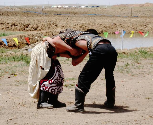 字母r可以想象成什么，wr字母组合的形象和含义