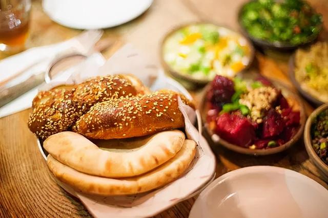 犹太人的生活习惯和生存方式，无非是把普通人忽视的三个习惯做到极致