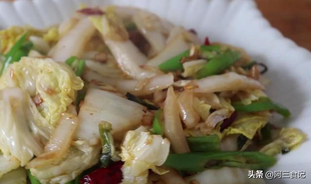 大白菜怎么炒好吃，大白菜怎么炒好吃有几种方法（牢记3个小诀窍白菜又脆又嫩）