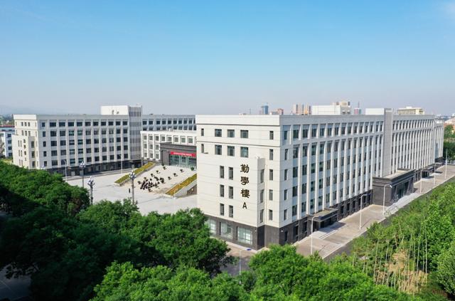 十大最好的二本大学有哪些，这所大学很尴尬