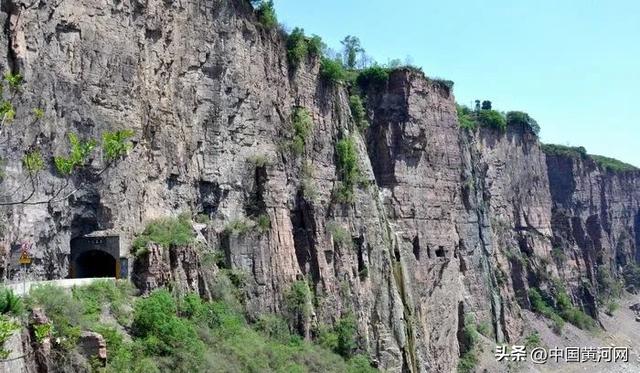 锡崖沟挂壁公路，世界七大奇迹及其所在地（什么是太行山）