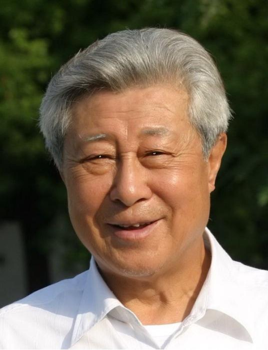 老演员王心刚个人资料，全民偶像无绯闻