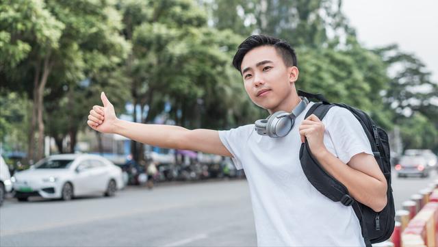 月入6000住家保姆的真实生活，25岁农村大学生在城里做住家保姆月入一万