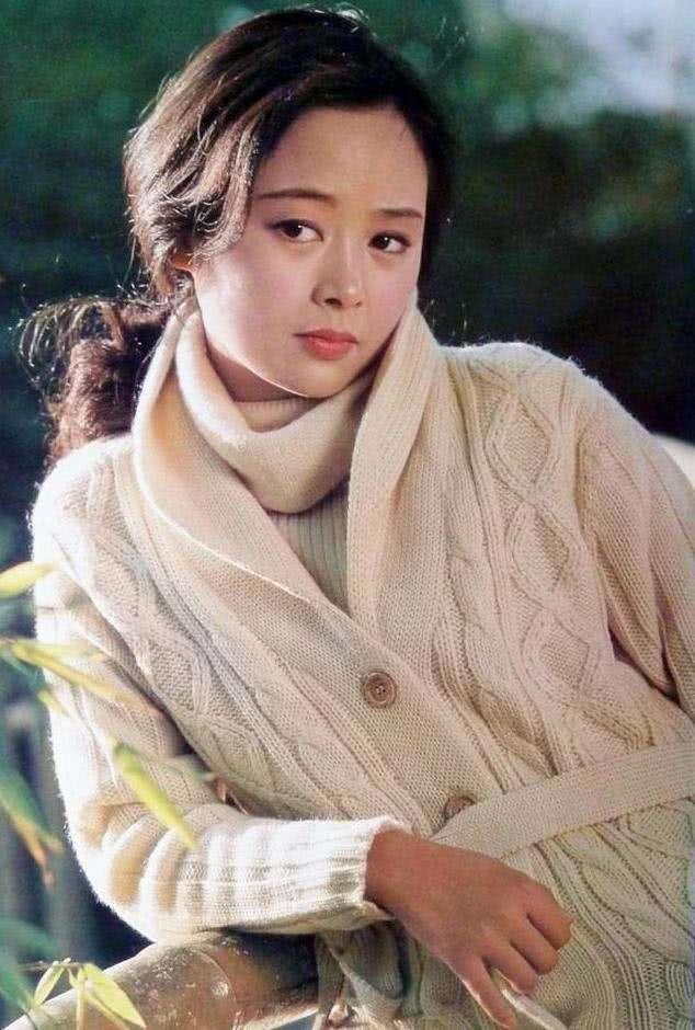 没有整过容的女明星，90年没整过容的女明星（“不老女神”现原形）