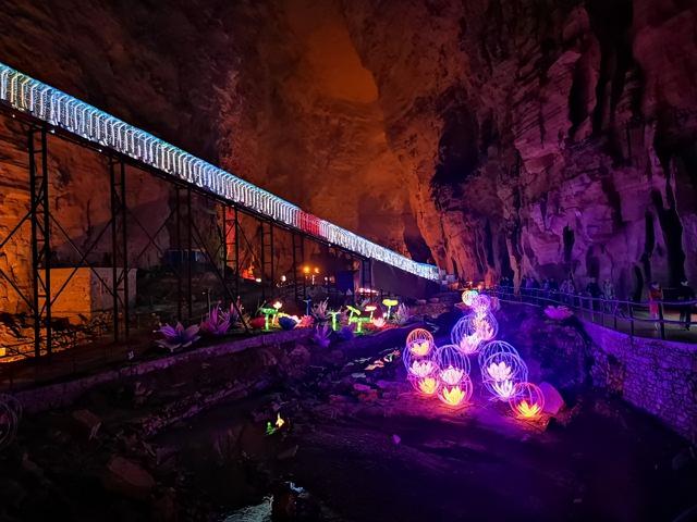 恩施必玩的三个景点，恩施必玩的旅游景点排名前十（三日游路线攻略详细介绍）
