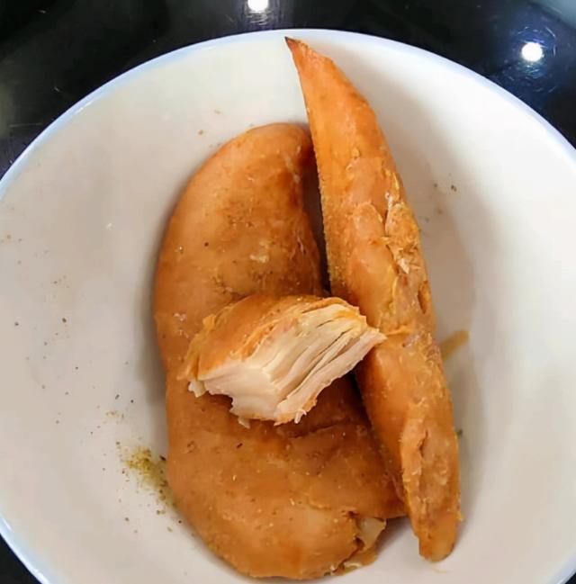 冷冻鸡肉怎么做好吃又嫩，冷冻鸡翅做出的“红烧鸡翅”比新鲜鸡肉还好吃