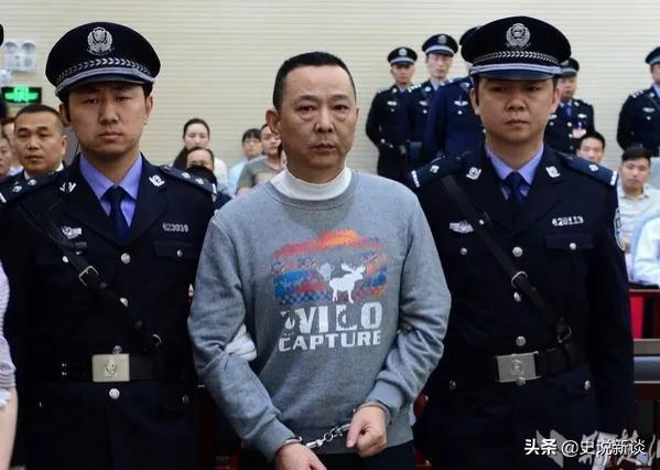 四川百亿富豪被捕，拥有400亿元的四川刘汉被捕后（四川刘汉怎么犯罪的）