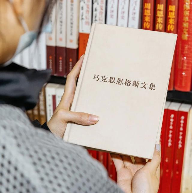 武汉几个比较大的书店，武汉适合读书的地方有很多