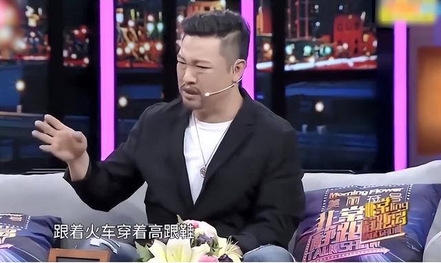 欢乐喜剧人贾冰近况，41岁演“财神爷”