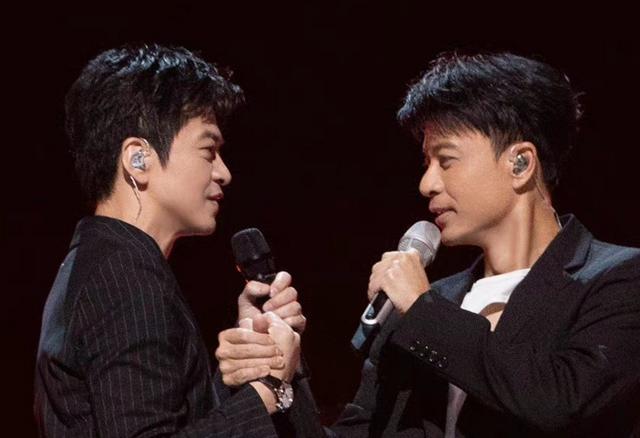 李克勤和李健身高，李健夫妇私下宴请李克勤