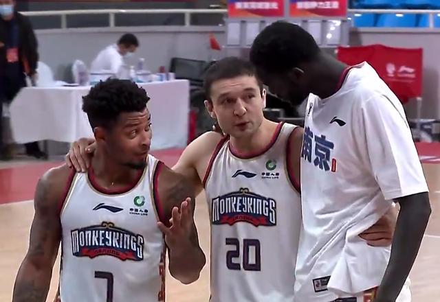 cba各队最新积分排名，浙江队全胜排第一