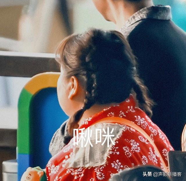 37岁的贾玲近照，贾玲：欢笑的每一步都充满不易