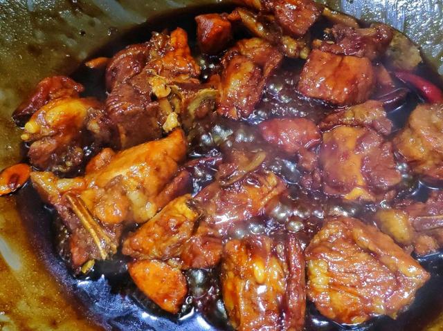 红烧排骨的做法最简单，红烧排骨懒人做法简单易学又好吃