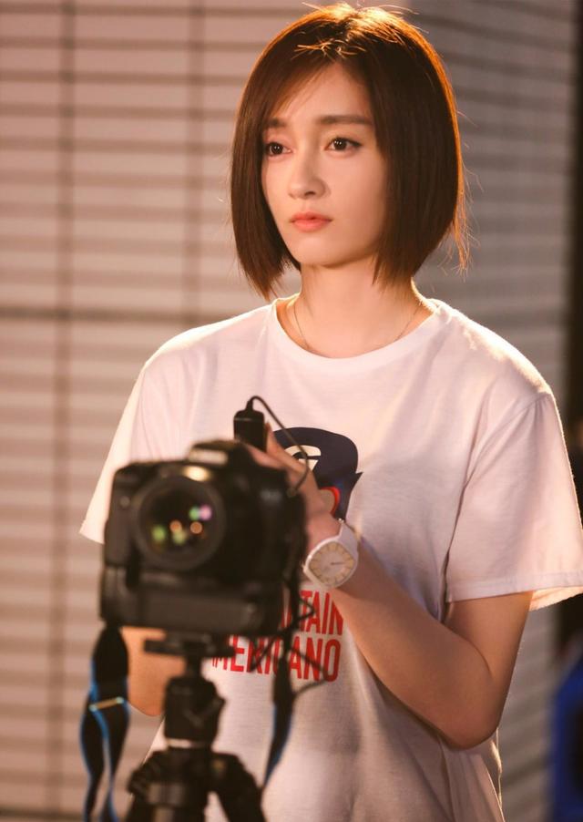 潘粤明年轻时的民国戏，十年前董洁王大治的瓜