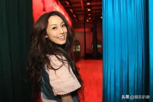 马思纯高考成绩，十位高考考100多分的明星（文化水平低就不要装）