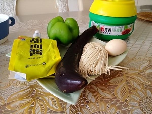 青茄丁打卤面做法，好吃到爆灵魂茄丁打卤面