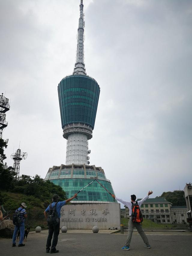 关于深圳梧桐山简介，深圳之巅——梧桐山