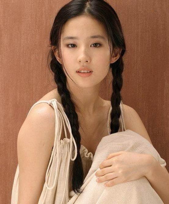 刘诗诗被追问婚礼日期，礼尚往来刘诗诗