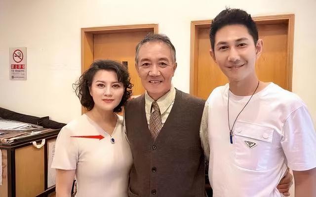李幼斌姐弟合照，娱乐圈里最低调的亲姐弟和亲兄妹