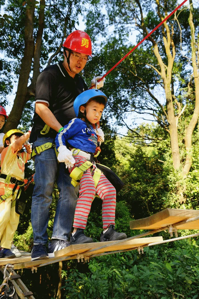 上海贡嘎山环线户外探险运动，香格里拉大环线