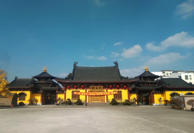 上海龙华寺好玩吗，上海古刹龙华寺