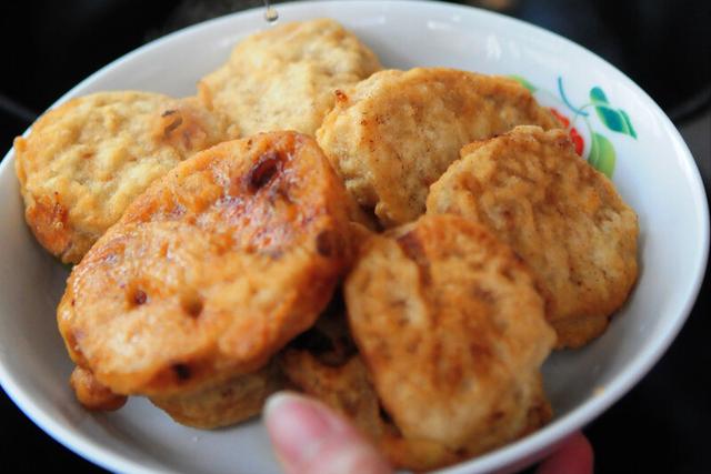 炸藕盒的面糊怎么调，炸藕盒要想酥脆（炸藕盒的面糊怎么调不回软）