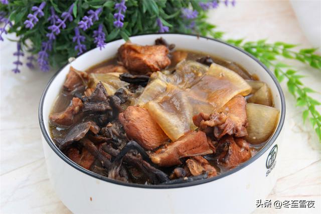 五种美味的野生蘑菇，这第1种被称为菌中之王