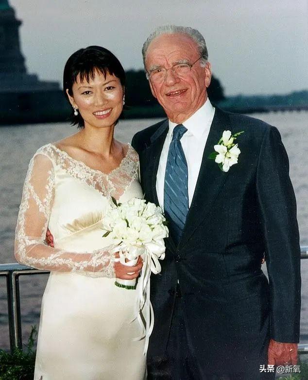 邓文迪离婚最新消息，邓文迪到底有多强（邓文迪和前夫离婚10年后再同框）