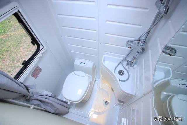 宇通b型房车3.0t无中门，适合1家3口开的宇通探境房车
