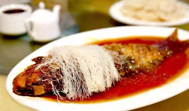 河南十大名菜家常菜，外地人来河南餐厅点哪几道菜才不尴尬