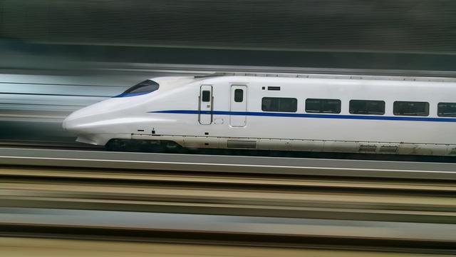 乌鲁木齐有高铁吗，乌鲁木齐高铁有通往哪些省