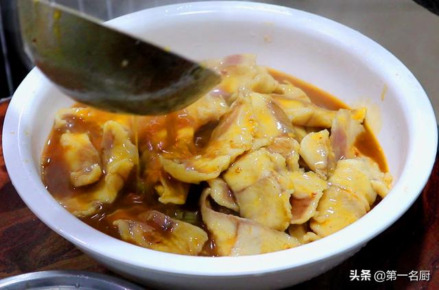 炖鱼放花椒大料吗，炖鱼最好放哪些调料