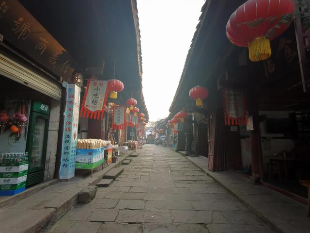 重庆主城周边古镇旅游推荐，我先给你推荐最值得游览的这二十三座