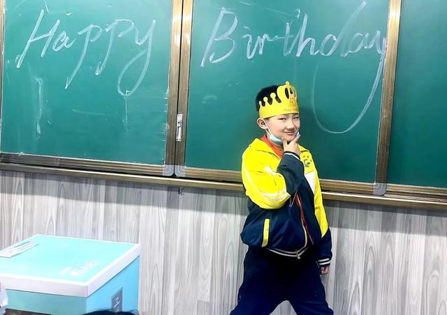 学生给老师过生日感言，恩师寿宴致词范文<建议收藏>
